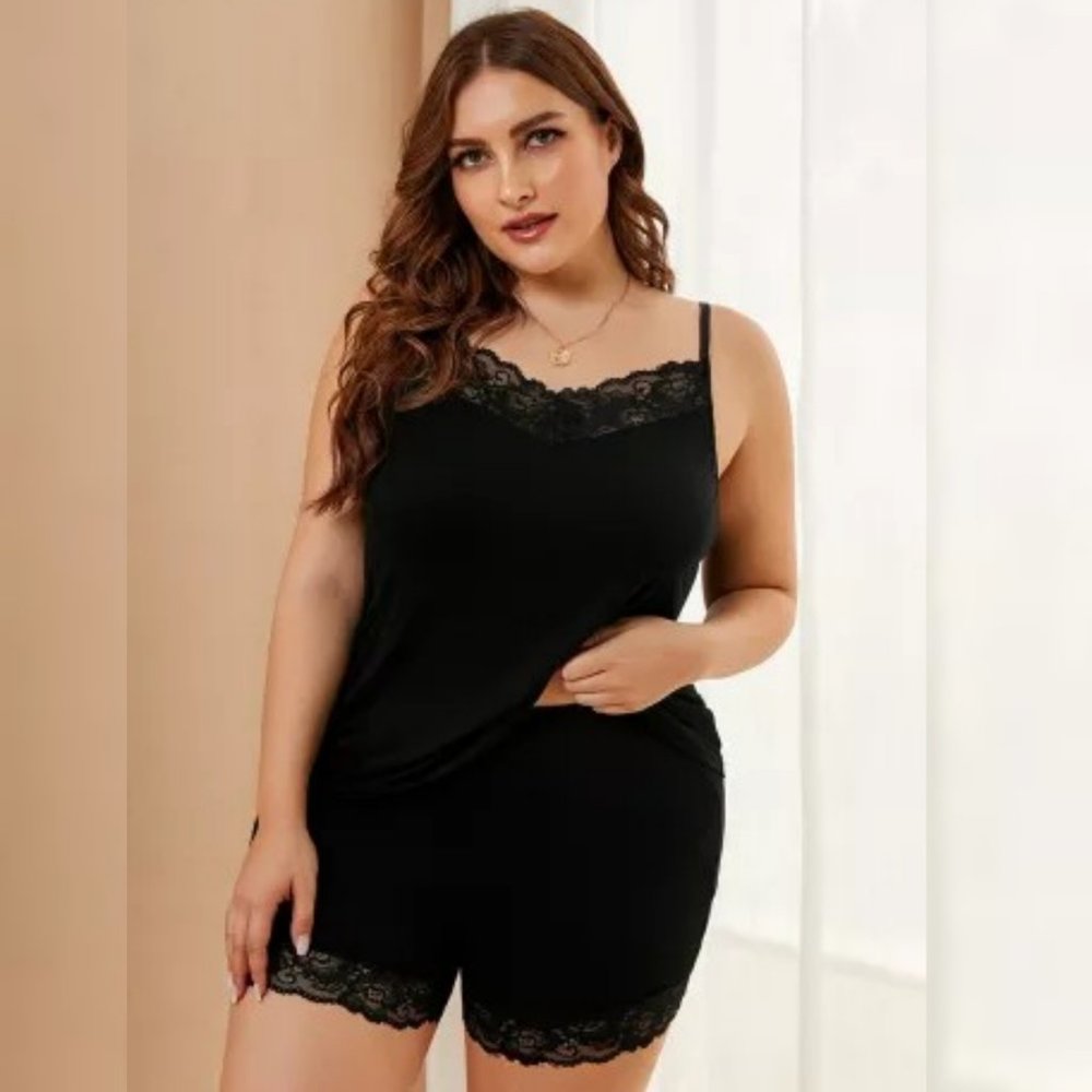 Black Plus size  Pajamas Set with Lace Trim